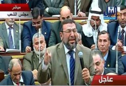 أكرم الشاعر ينفي شائعات إنفصاله عن جماعة الإخوان المسلمين