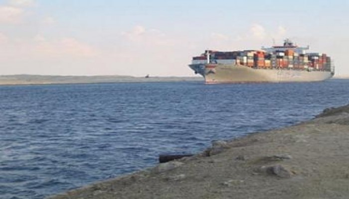 قناة السويس تحقق رقم قياسي فى الذكرى الأولى للثورة