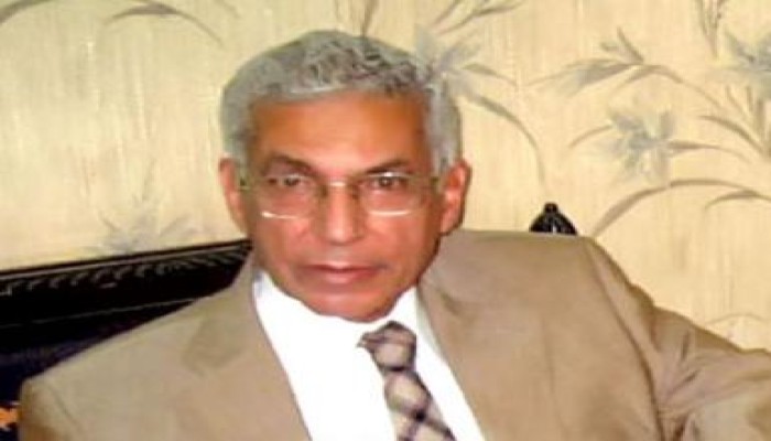 إصابة نقيب الأطباء بطلق خرطوش