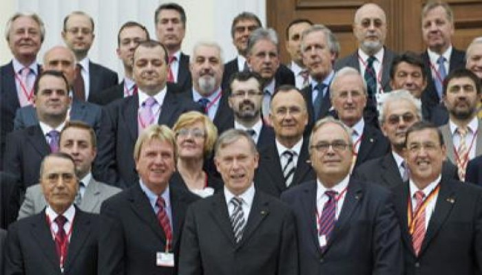 البرلمان الألمانى يحتج على مقاضاة مصر لعاملين فى مؤسسة "كونراد أديناور"