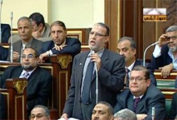 د/العريان: بحثنا مع اللجنة القضائية صعوبات استرداد الأموال المنهوبة