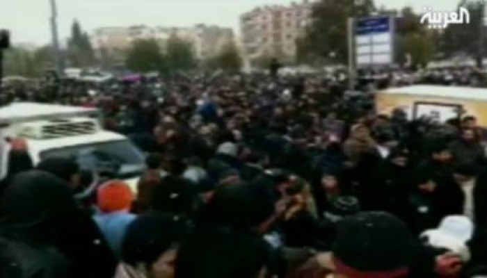 شهيد و4 مصابين في مظاهرات حاشدة تهز دمشق على مقربة من القصر الجمهوري