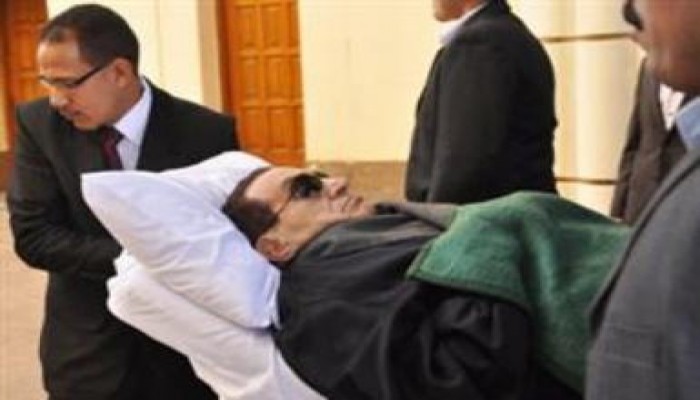 مجلس الشعب يبت في قرار نقل مبارك إلى مشفى سجن طرة