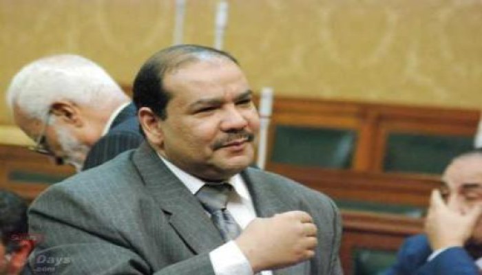 عزب مصطفى: ننتظر تفعيل قانون محاكمة رئيس الجمهورية والوزراء لعقد محاكمات ثورية للمفسدين