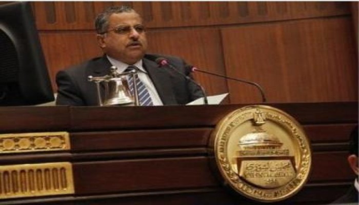البكاء يسيطر على أحمد فهمي بعد دخوله مكتب صفوت الشريف
