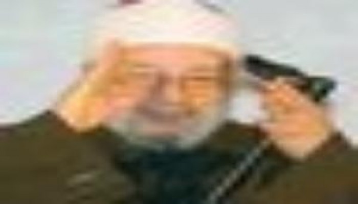 أخطأ عباس.. وأصاب القرضاوي