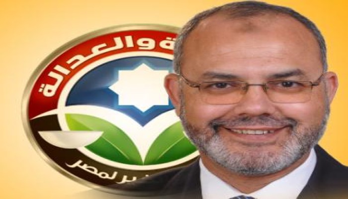 الحسيني يستدعي رئيس مصلحة الضرائب بعد تهديد المصَدرين بالمحلة بإغلاق المصانع وتشريد العمال