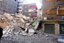 الحرية والعدالة بالإسكندرية :انهيار عقار واجزاء من عقارين مجاورين وتصدع رابع