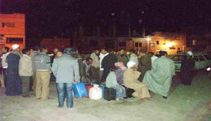 أسلحة بيضاء وتشابك بالأيدي بسبب بنزين 80 بمدينة سنورس