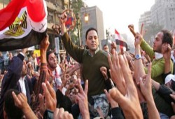 القضاء العسكرى يقضى بحبس الرائد / أحمد شومان ( نصير الثورة )  6 سنوات