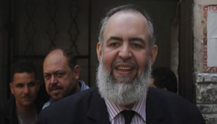 أبو إسماعيل يحصل على شهادة من الداخلية تنفى اكتساب والدته الجنسية الأمريكية