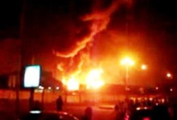 مهندس بالنصر للبترول المحترقة: الحريق بفعل فاعل ولا ندري لمصلحة من هذا الفعل المقزز