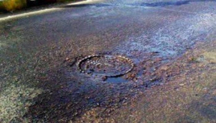 انجازات حكومة الجنزوري : بلاعات الصرف تطفح بالبنزين !!