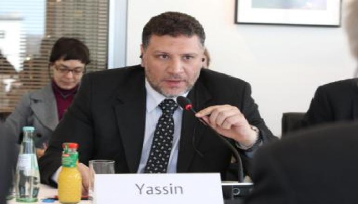 ياسين :غدًا ستضحك ملءَ فيك.. و ستنامُ ملءَ جفونك.. وقد تعتذر لك عيون أصحاب النيران الصديقة