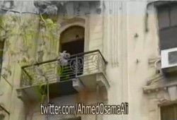 الثوار يطالبون برحيل عدسات التليفزيون المصرى وقنوات الفلول من الميدان  (متلفز)