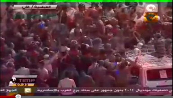 الجيش المصري يحتفل بفض المتظاهرين (متلفز)