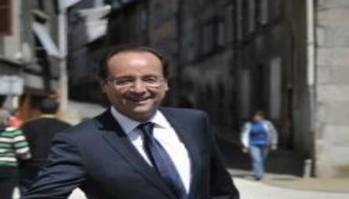 فرنسوا هولاند رئيسا جديدا لفرنسا وساركوزي يقر بالهزيمة