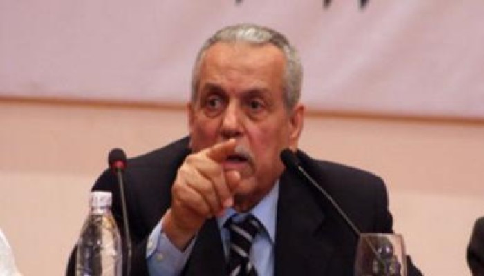 الإدارى يبطل قرار انتخابات الرئاسة بإحالة قانون العزل إلى الدستورية : وأحمد شفيق (استبعاد)