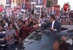 سلاسل بشرية لاستقبال مرسى بمدينة نصر (متلفز)