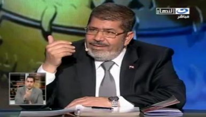 د/ مرسي يشكر ابو تريكة على تأييده ويداعب الجمهور "احرز 3 أهداف وكان احتياطي" (متلفز)