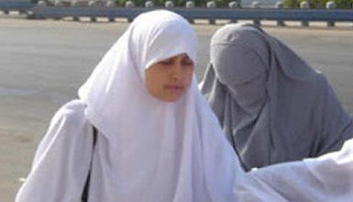 سارة الشاطر: هل يعيش مبارك وأسرته اللحظات القاتله التي كنا نعيشها ظلما؟
