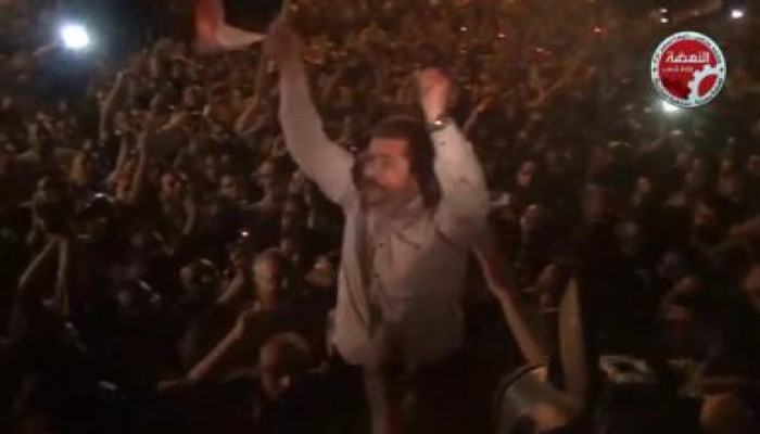 د/ مرسى يهتف مع ثوارالميدان .. "يانجيب حقهم يانموت زيهم"