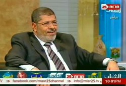 لقاء د/ محمد مرسى مع عدد من الإعلامين فى بث مشترك ل 7 قنوات (بث مباشر)