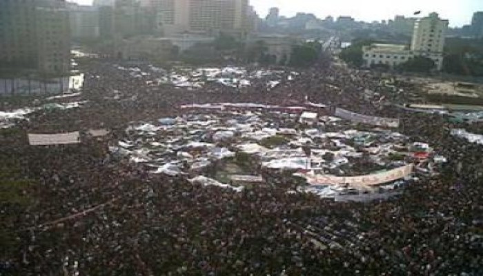ميادين مصر اليوم ترفض احتكار العسكري للسلطه