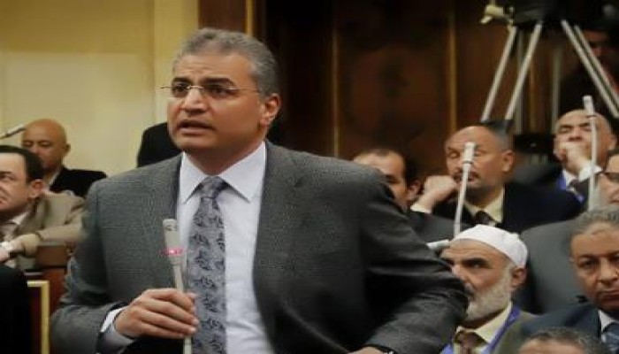 عصام سلطان يتقدم ببلاغ ضد " المشير " لمنعه من دخول مجلس الشعب