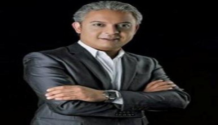 معتز مطر معلقا على شفيق: والذى نفسى بيده انه يكذب ويعلم انه يكذب لكنه ينفذ طلبات أسياده