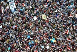6 إبريل تصف بيان العسكري " بالسقوط " وتوجه له بيانا لاذعا