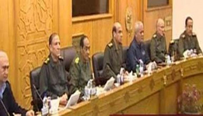 العسكري يتحدى الرئيس ويلغي علاوة المعاشات