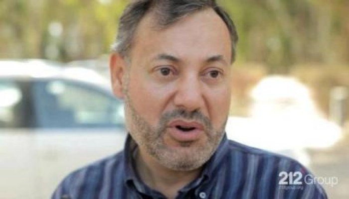 احمد منصور يكتب مشاهداته عن أول صلاة جمعه للرئيس بعد آداء اليمين