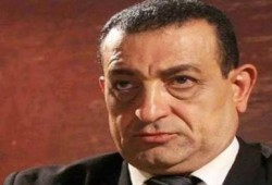 شبيه حسني مبارك يربك الشارع المصري ومواطنون كادوا يفتكون به