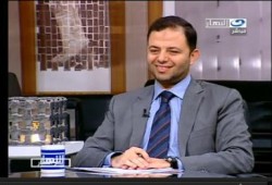 المستشار القانونى لمرسى: مشاورات لبحث نقل السلطة التشريعية من العسكرى لرئيس الجمهورية