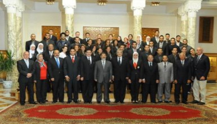 لقاءات الرئيس اليوم بالبعثة الاولمبية ونقيب الصحفيين ووفد حماس (مصور)