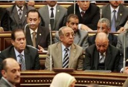 الأهرام : الوزارة خلال 48 ساعه والحريه والعداله يتولى الوزارات الخدمية