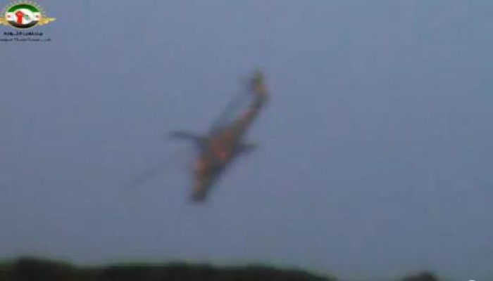 الجيش السوري الحر يسقط طائرة هليكوباتر تابعة لجيش بشار (متلفز)