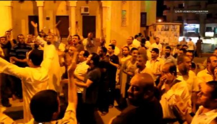 وقفة احتجاجية نظمها حزب الحريه والعداله ضد مجزرة سيناء (متلفز)