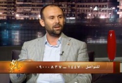 باسم كامل ينسحب من برنامج مباشر من مصر بسبب موقف التليفزيون المصرى من أحداث سيناء (متلفز)