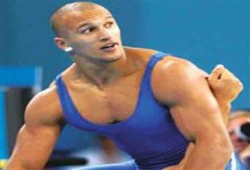 كرم جابر يحرز فضية 84 كجم فى المصارعة الرومانية بالأولمبياد