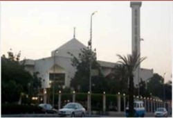 كبار رجال الدولة يؤدون صلاة الجنازة على أرواح الشهداء