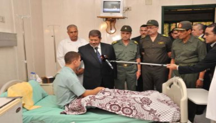 زيارة الرئيس للمصابين فى حادث رفح بمستشفى كوبري القبه (صور)