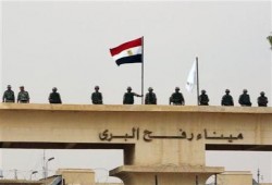 فتح معبر رفح استثنائيا لعودة المعتمرين والعالقين الفلسطينيين