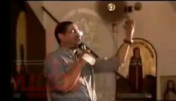 محمد أبو حامد من (محفظ قرآن) لناكر للمقدسات الإسلامية!!! (متلفز)