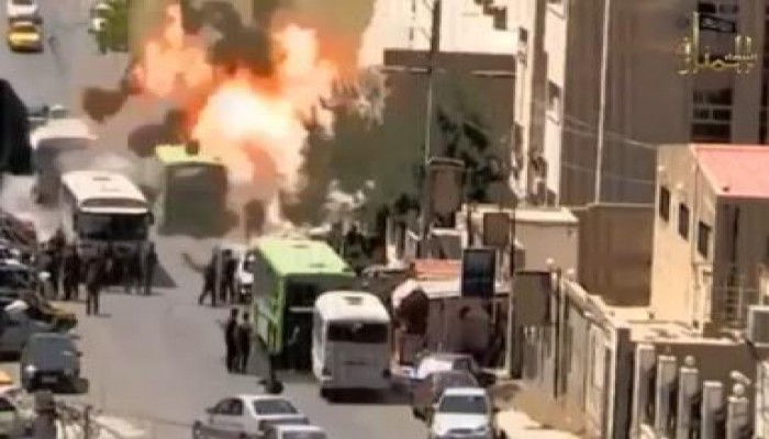 نسف تجمع للشبيحة والأمن في قدسيا بسوريا على يد أبطال الجيش الحر (متلفز)