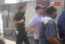 اهالي العباسية يطردون محمد ابو حامد من العباسية (متلفز)