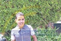 متظاهر وحيد أمام مقر "الإخوان" بالمقطم  اعتراضًا على إقالة المشير وإلغاء  الدستوري المكمل