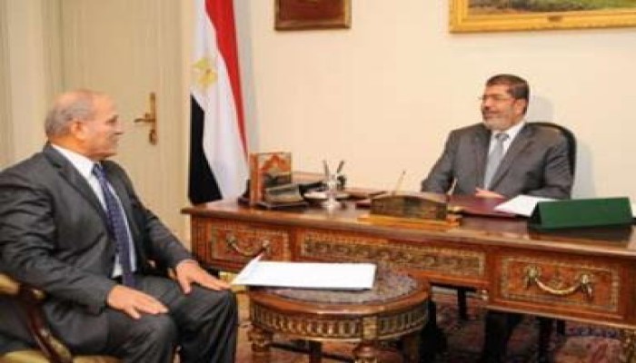 الرئيس يستقبل السفير عبد الله الأشعل