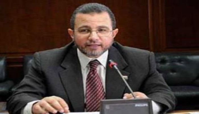 قنديل يحيل مسئول الصيانة بالقطار 917 للتحقيق